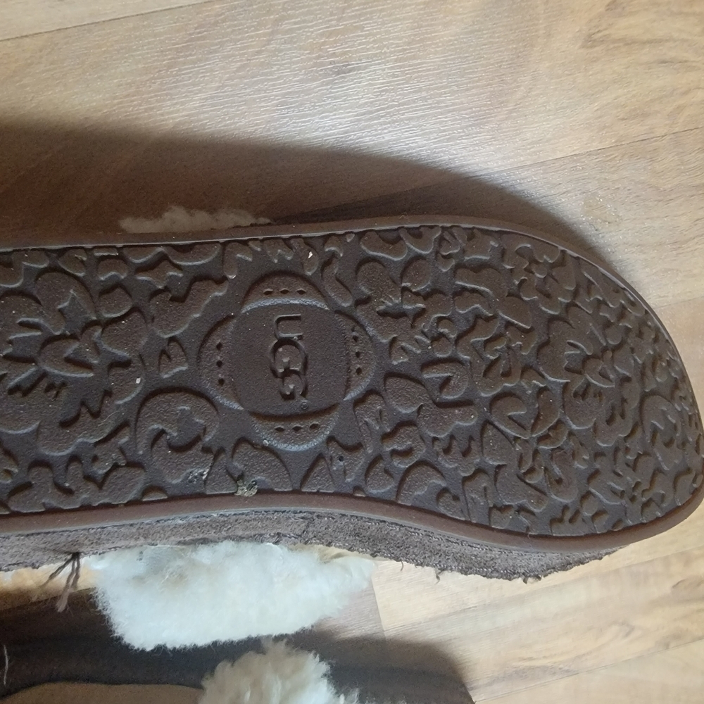 Ugg Slipon - image 2
